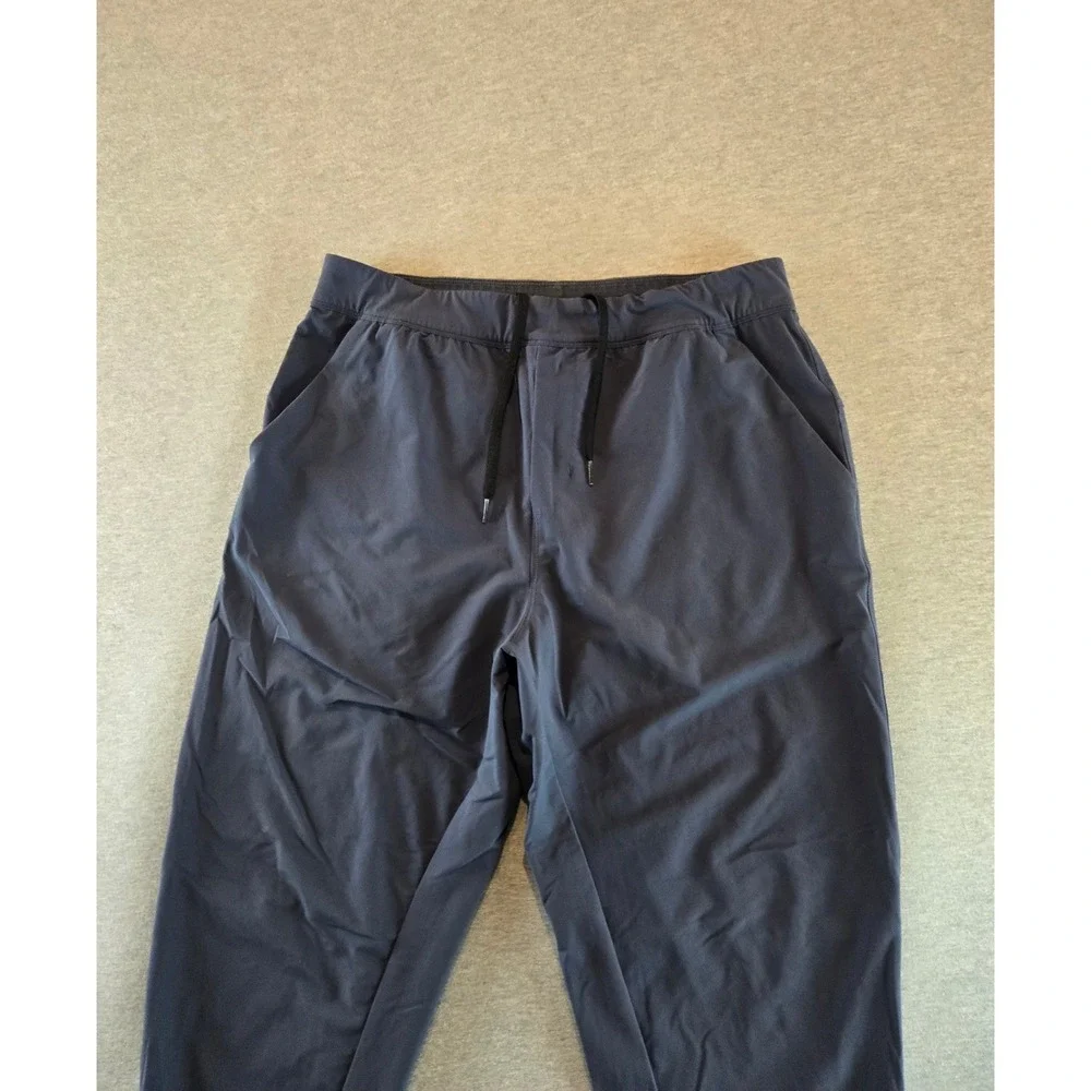 Public Rec Stadium Jogger Mens 34/30 Navy Blue Nylon Spandex Stretch Athletic